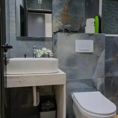 Golden Corner 2 - Sweet Escape *