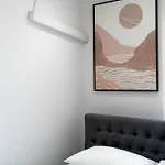 Golden Corner 2 - Sweet Escape