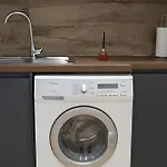 Golden Corner 2 - Sweet Escape Apartment