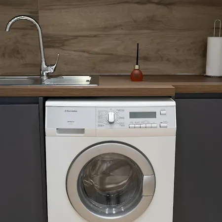 Golden Corner 2 - Sweet Escape *