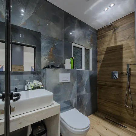 Golden Corner 2 - Sweet Escape Tirana