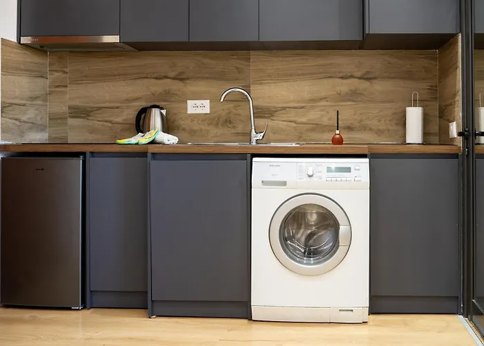 Golden Corner 2 - Sweet Escape *